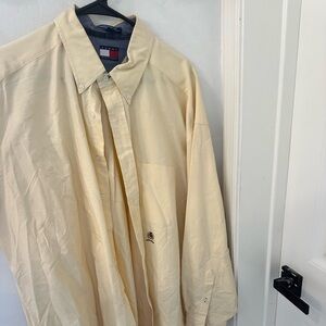 Tommy Hilfiger Cream Casual Shirt with Classic Collar